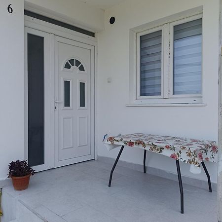 Matija Airport Apartment Mitrovici  Exterior photo