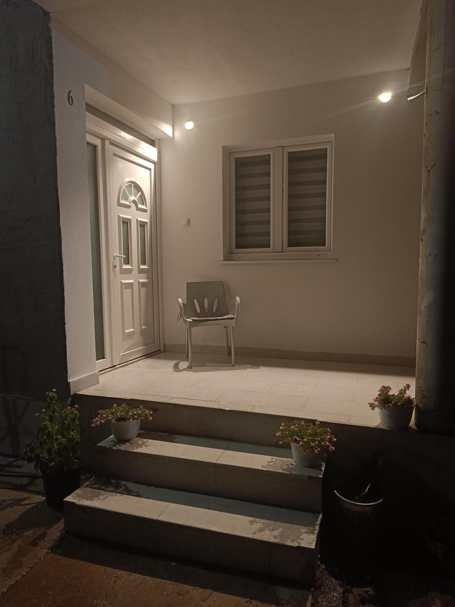 Matija Airport Apartment Mitrovici  Exterior photo